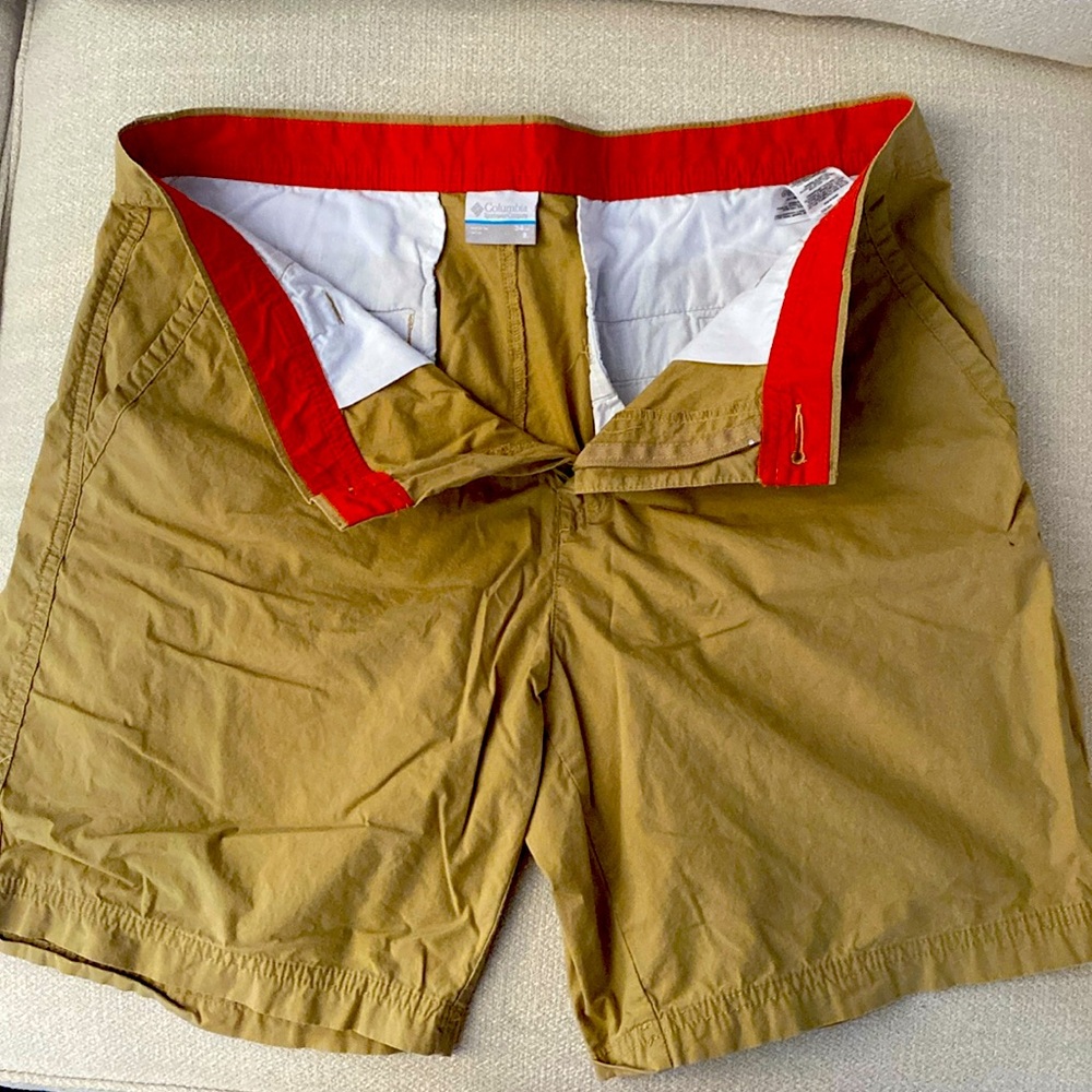 Men’s Columbia shorts